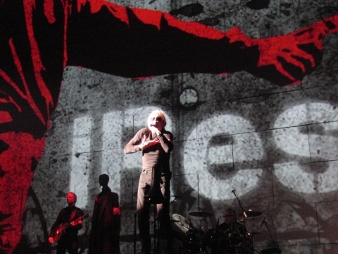 RogerWatersWall2010 11 03 65