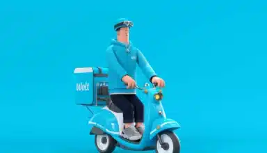 wolt courier on scooter